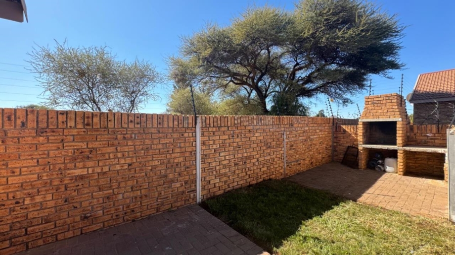 2 Bedroom Property for Sale in Riviera Northern Cape